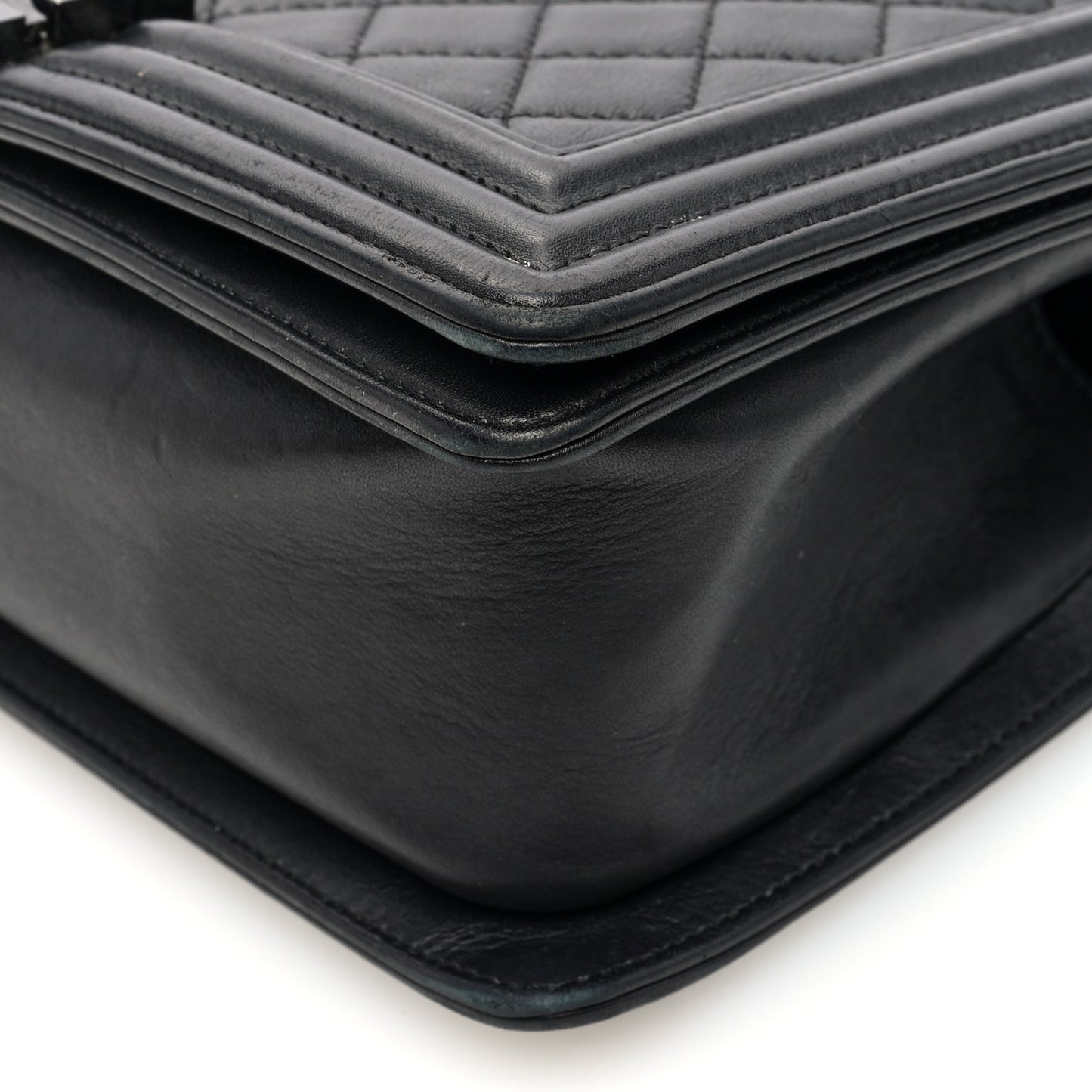 Calfskin Quilted Medium Boy Flap So Black