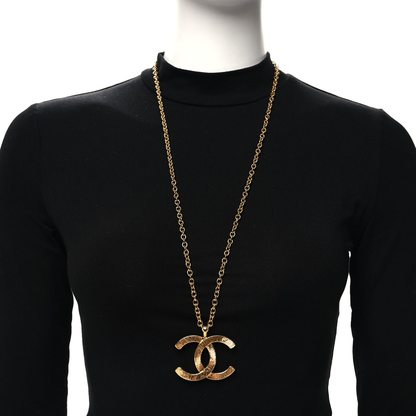 Metal Textured CC Chain Pendant Necklace Gold