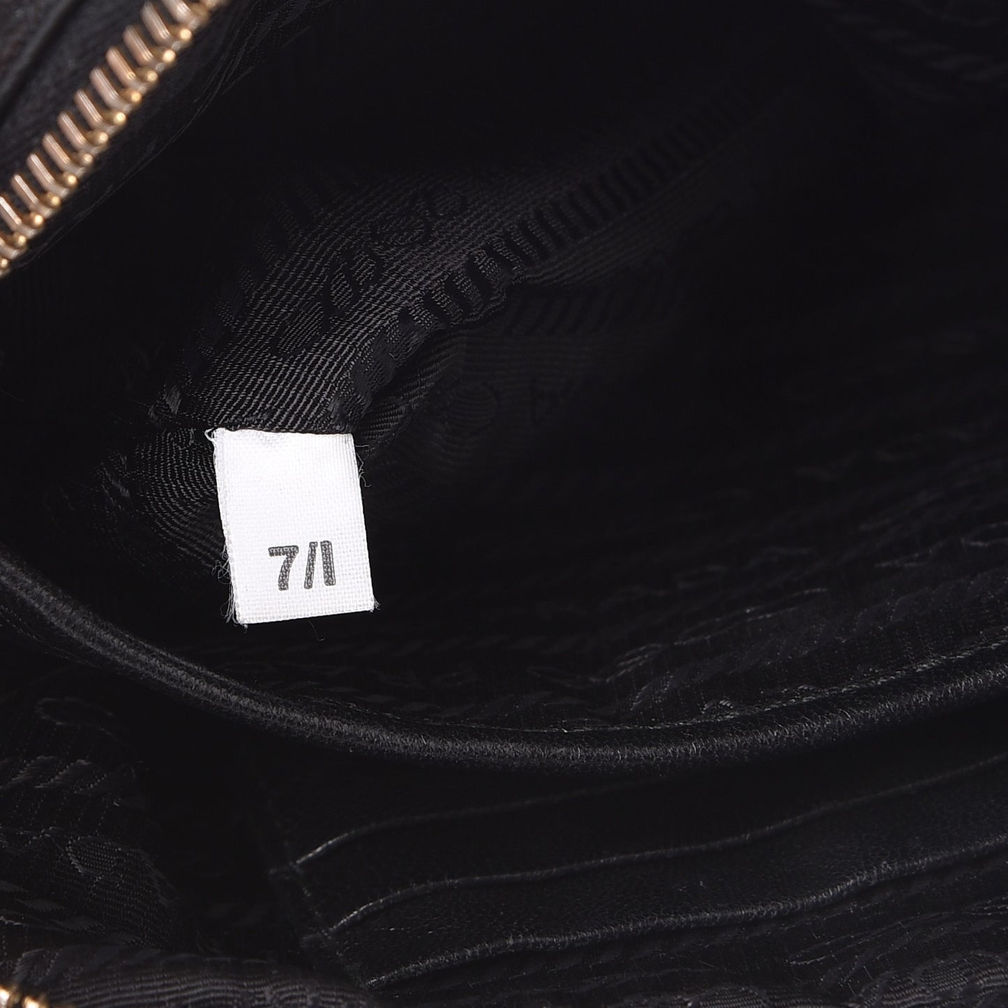 Tessuto Nylon Calf Gaufre Camera Crossbody Nero Black