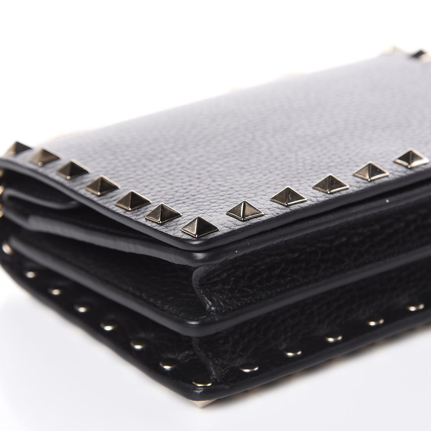Pebbled Calfskin Rockstud Wallet on Chain Black