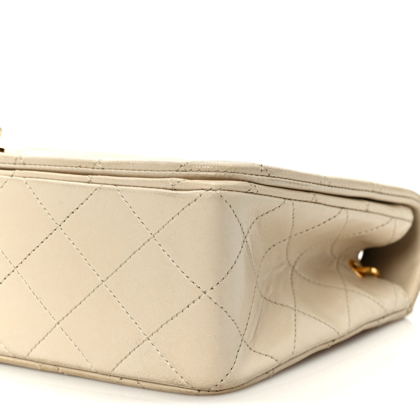 Lambskin Quilted Medium Single Flap Beige