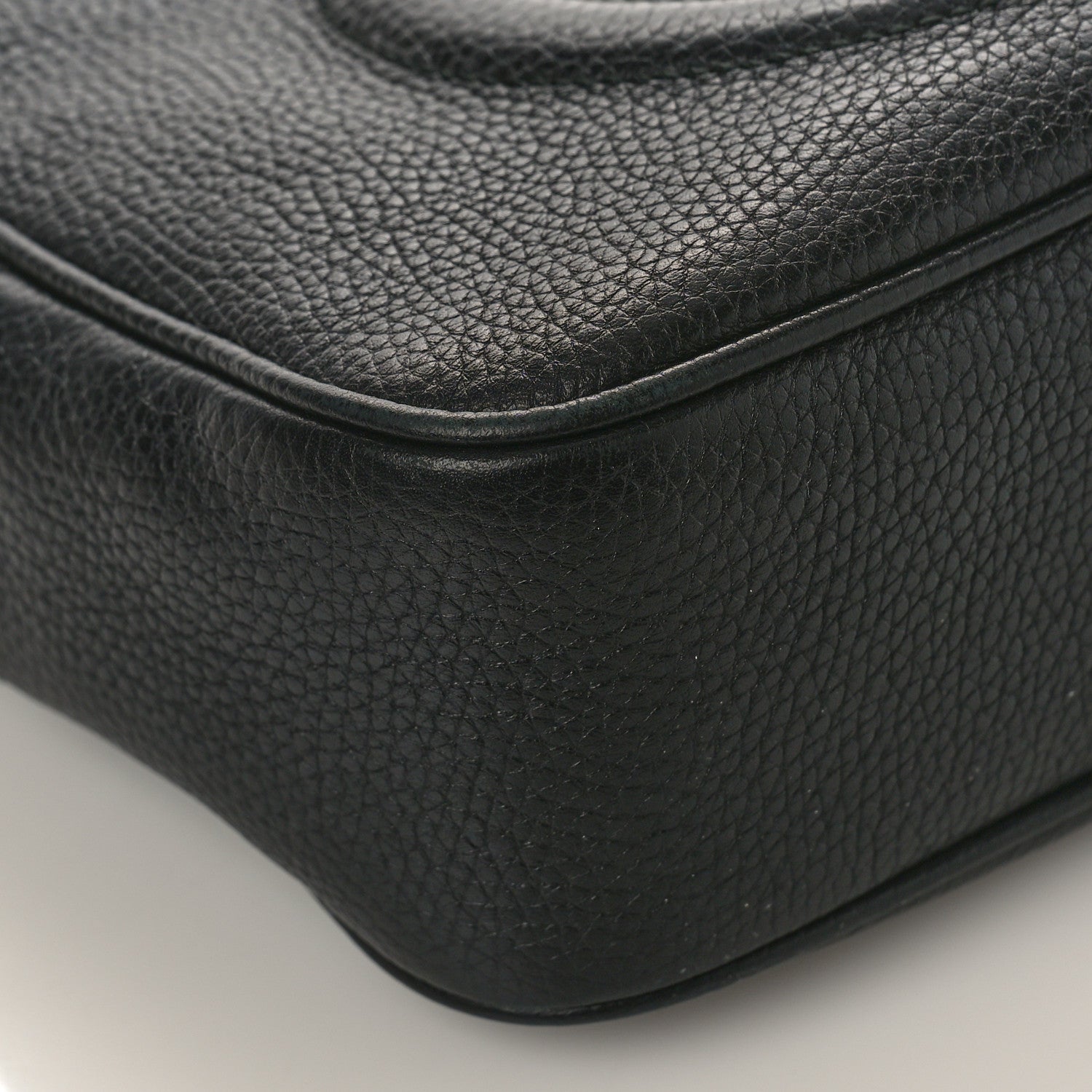 Gucci Pebbled Calfskin Small Soho Disco Bag Black 8 of 12