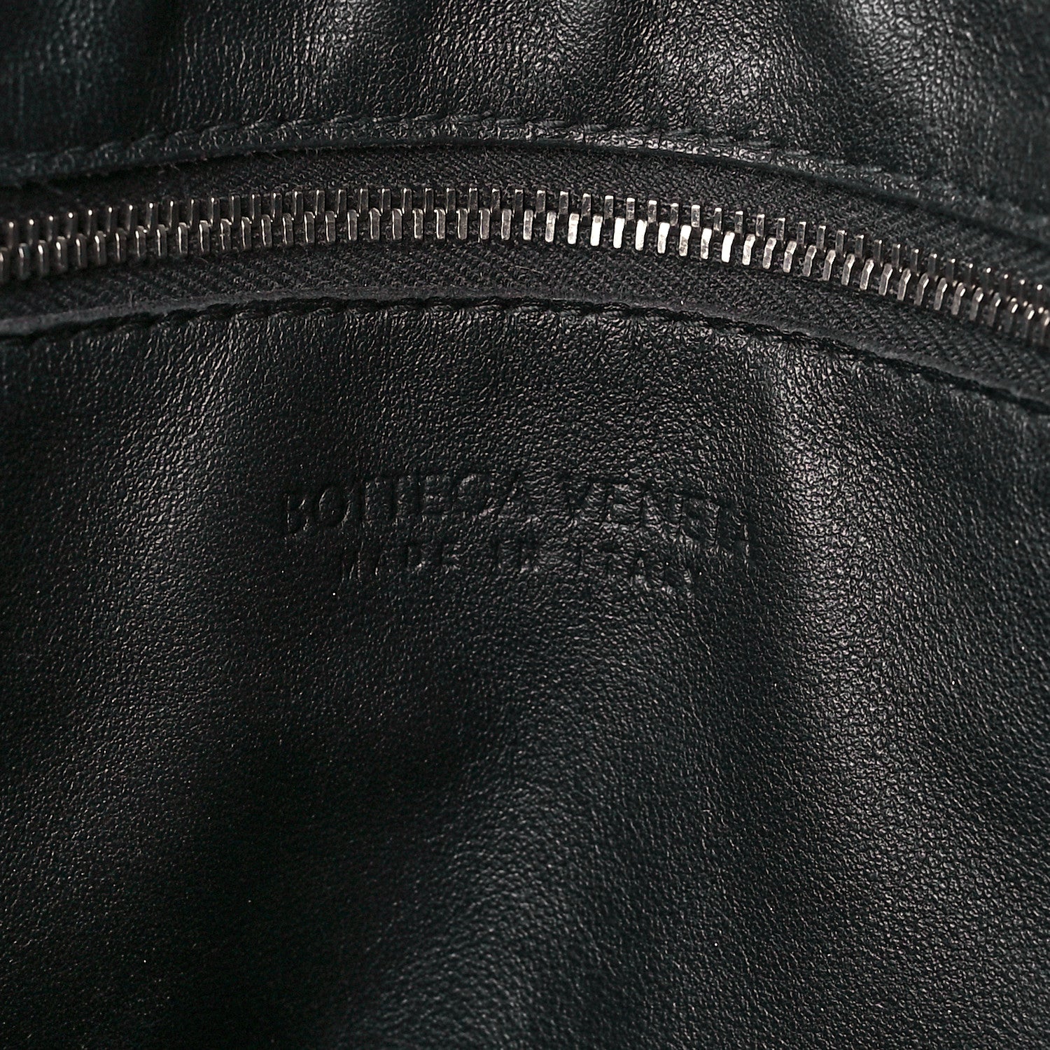 Bottega Veneta Lambskin Maxi Intrecciato Cassette Messenger Black 5 of 15