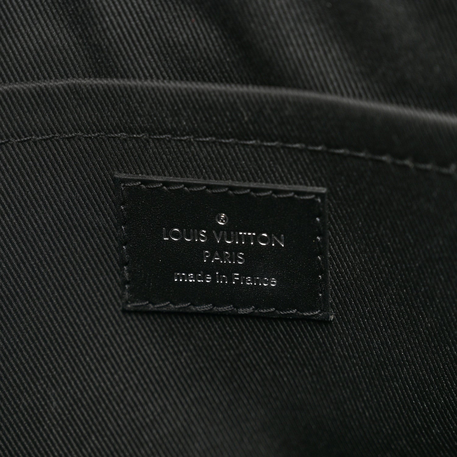 Louis Vuitton Monogram Discovery Pochette GM 6 of 6