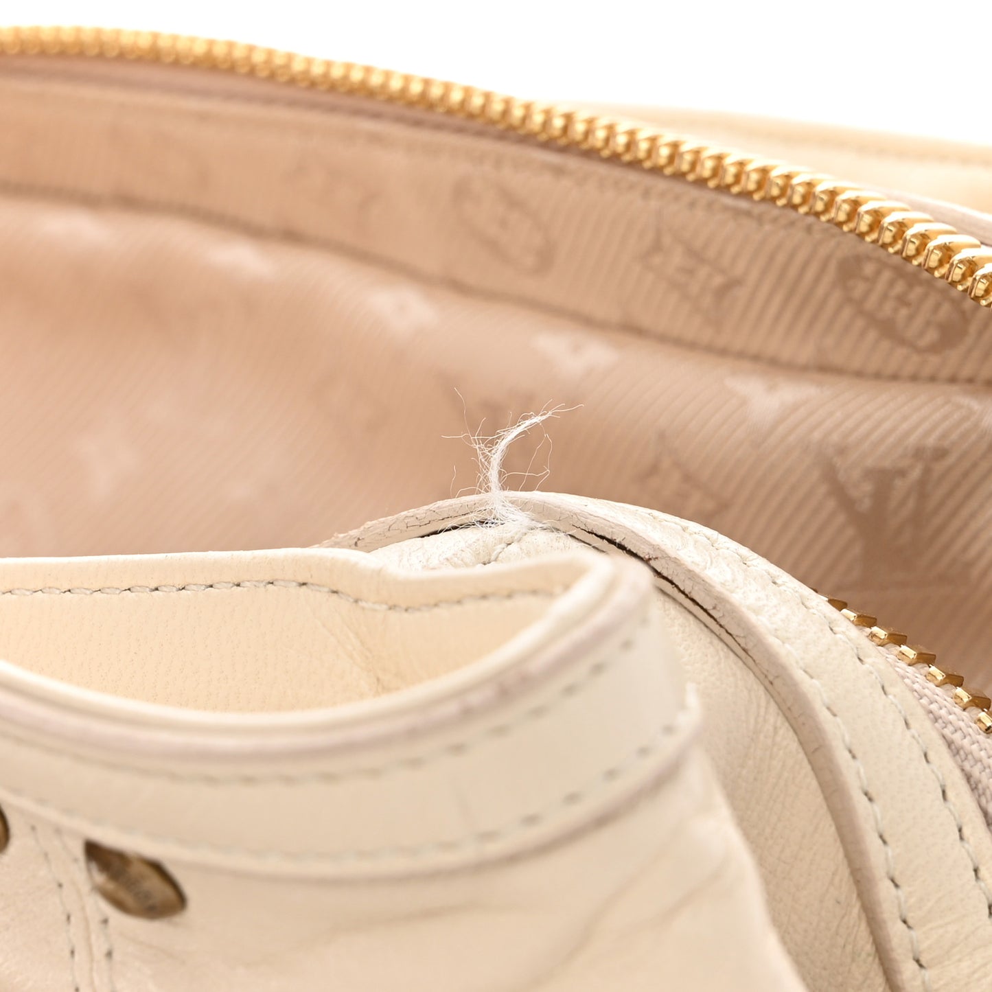 Lambskin Riveting White