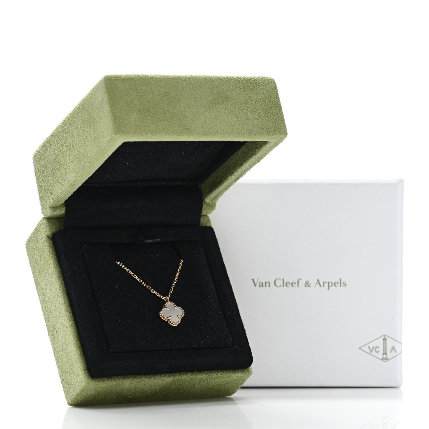 18K Yellow Gold Mother of Pearl Sweet Alhambra Pendant Necklace