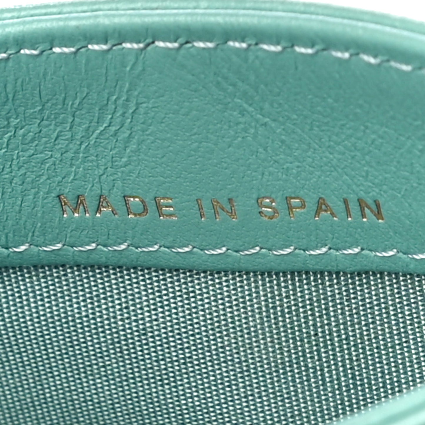 Shiny Goatskin Quilted Chanel 19 Card Holder Turquoise
