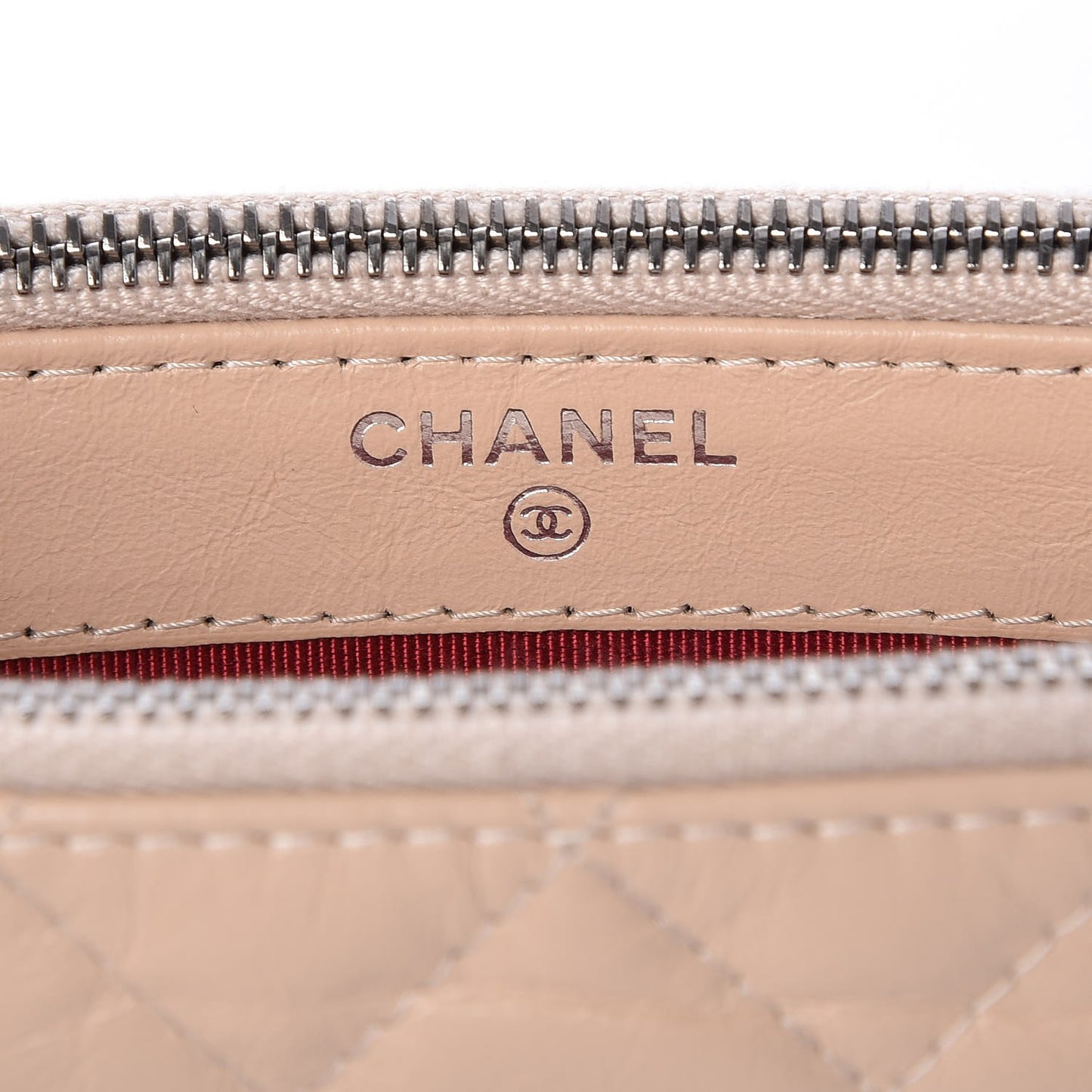 Aged Calfskin Quilted Small Gabrielle Clutch With Chain Beige Black
