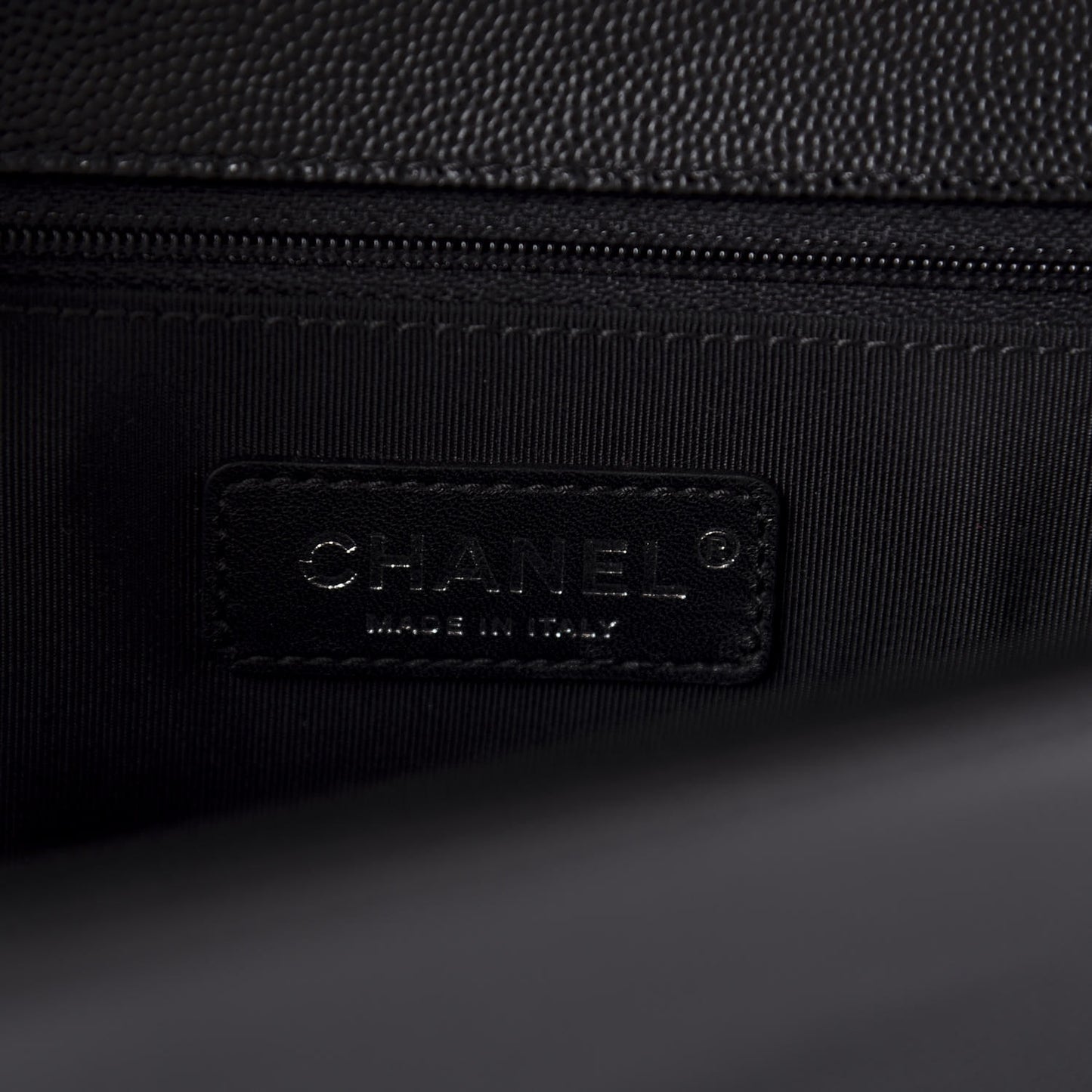Caviar Quilted New Medium Boy Flap Black