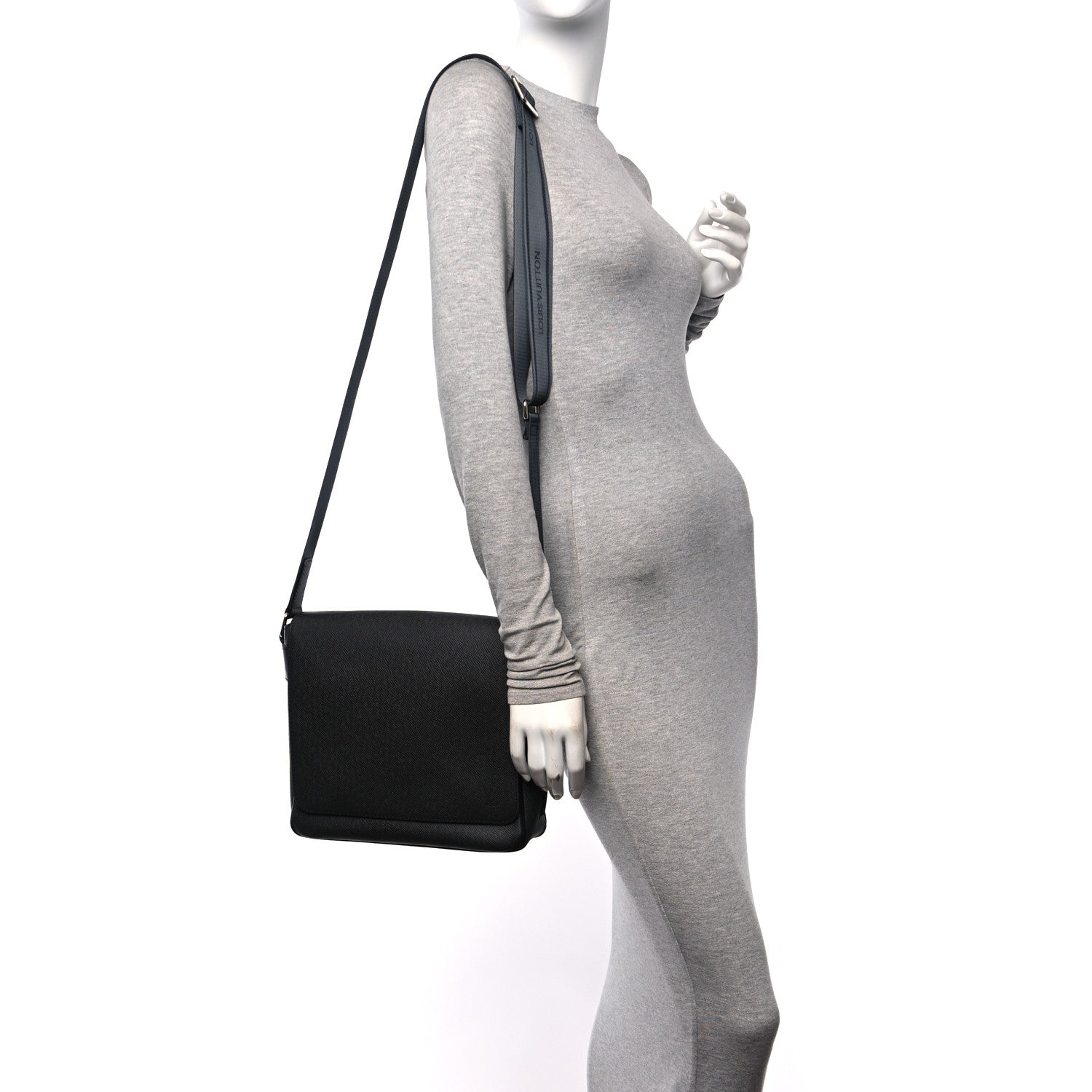 Louis Vuitton Taiga Roman PM Messenger Black 2 of 10