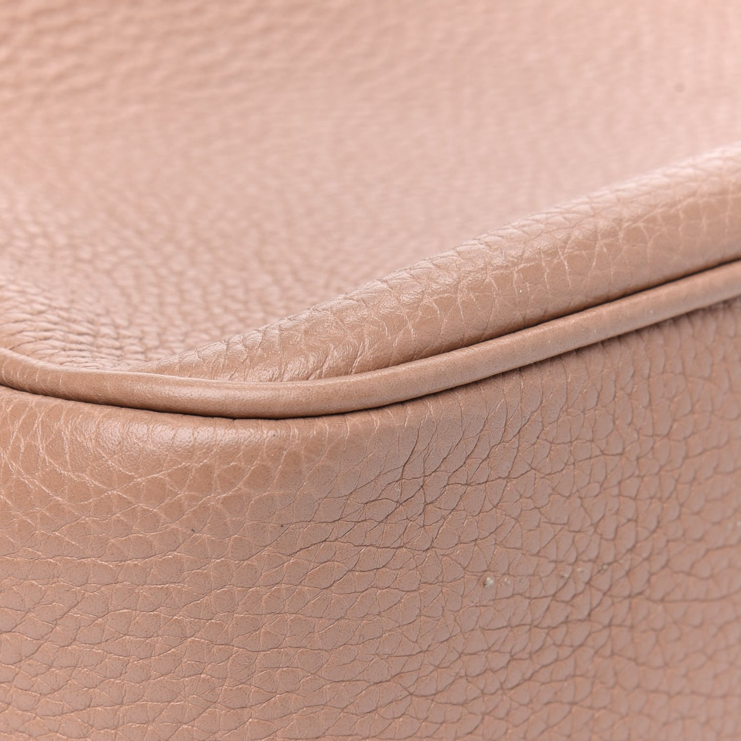 Pebbled Calfskin Small Soho Disco Bag Camelia