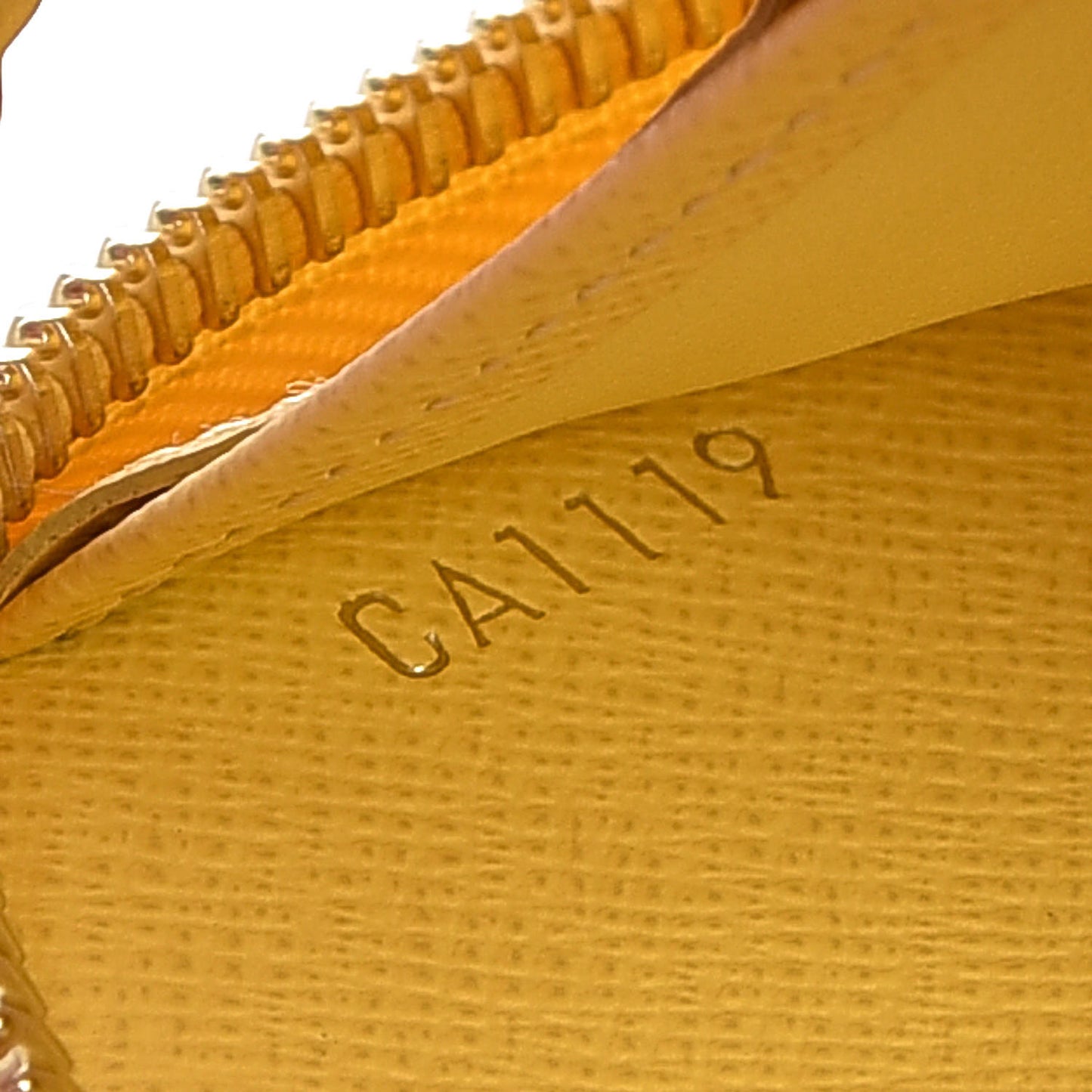 Damier Azur Zippy Wallet Jaune Pale