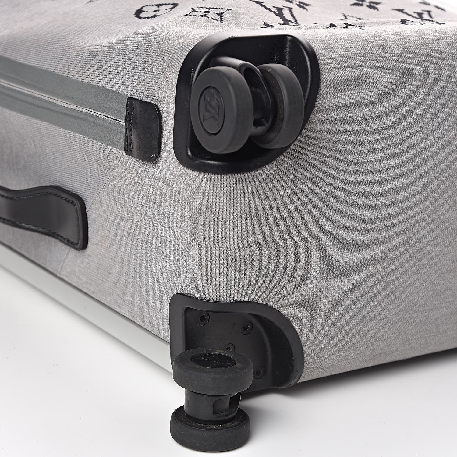 Louis Vuitton Knit Monogram Horizon Soft 55 Suitcase Grey 16 of 18
