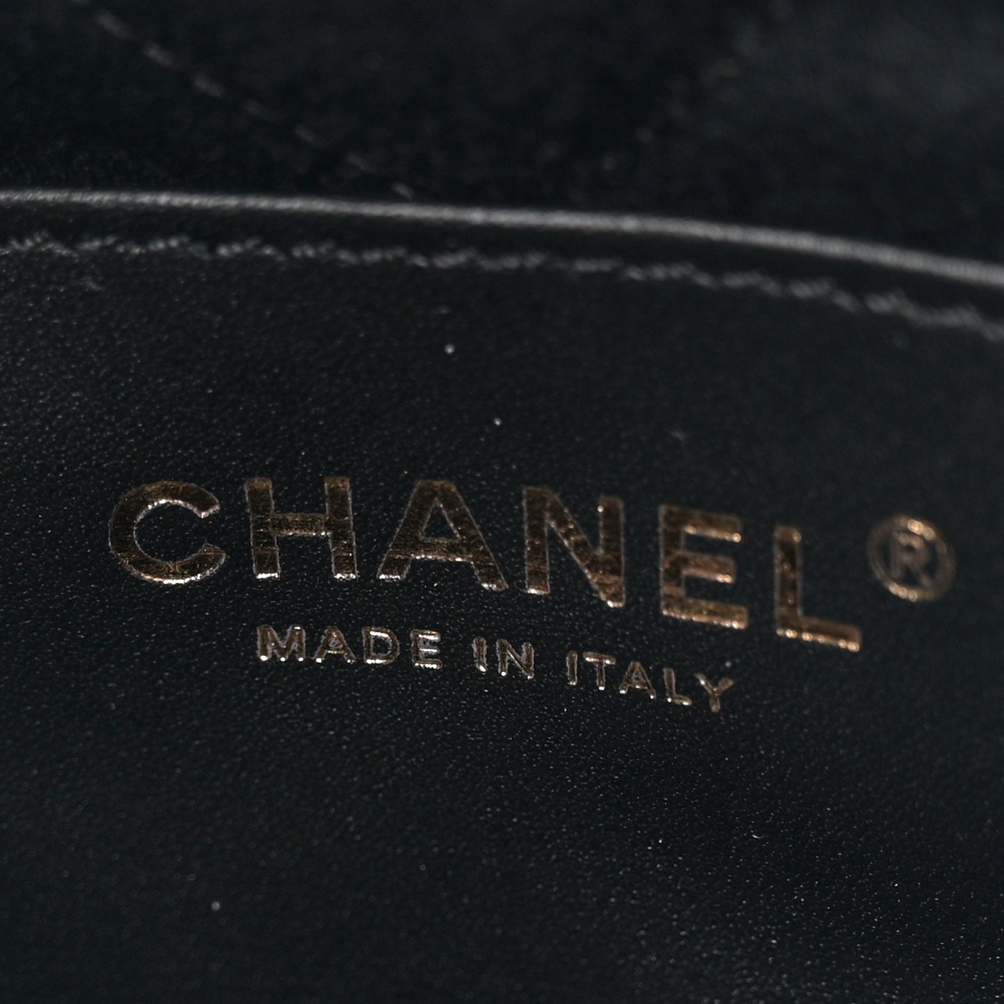 Shiny Crumpled Calfskin Quilted Pearl Mini Chanel 22 Black