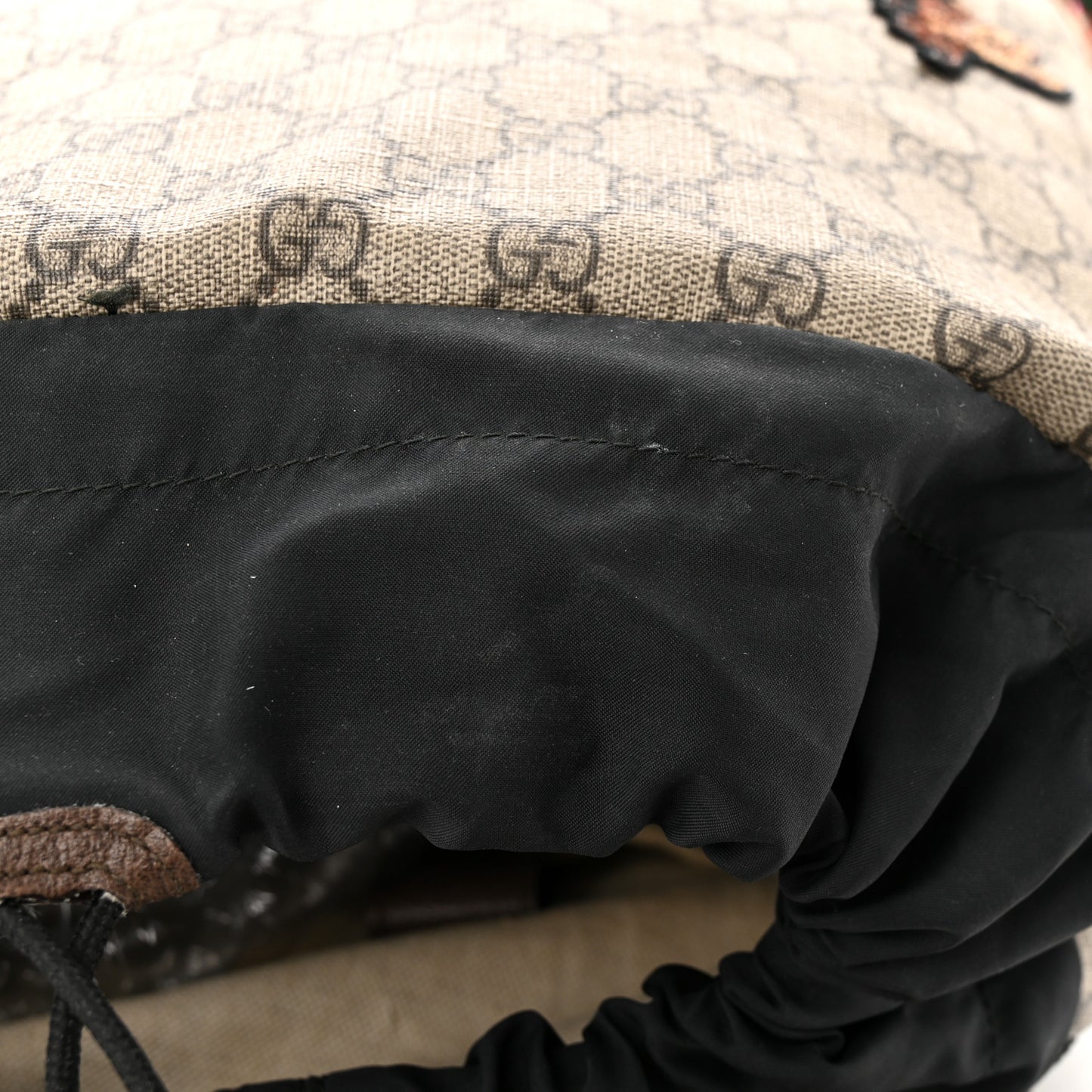 Soft GG Supreme Monogram Courrier Web Double Buckle Backpack Beige New Acero