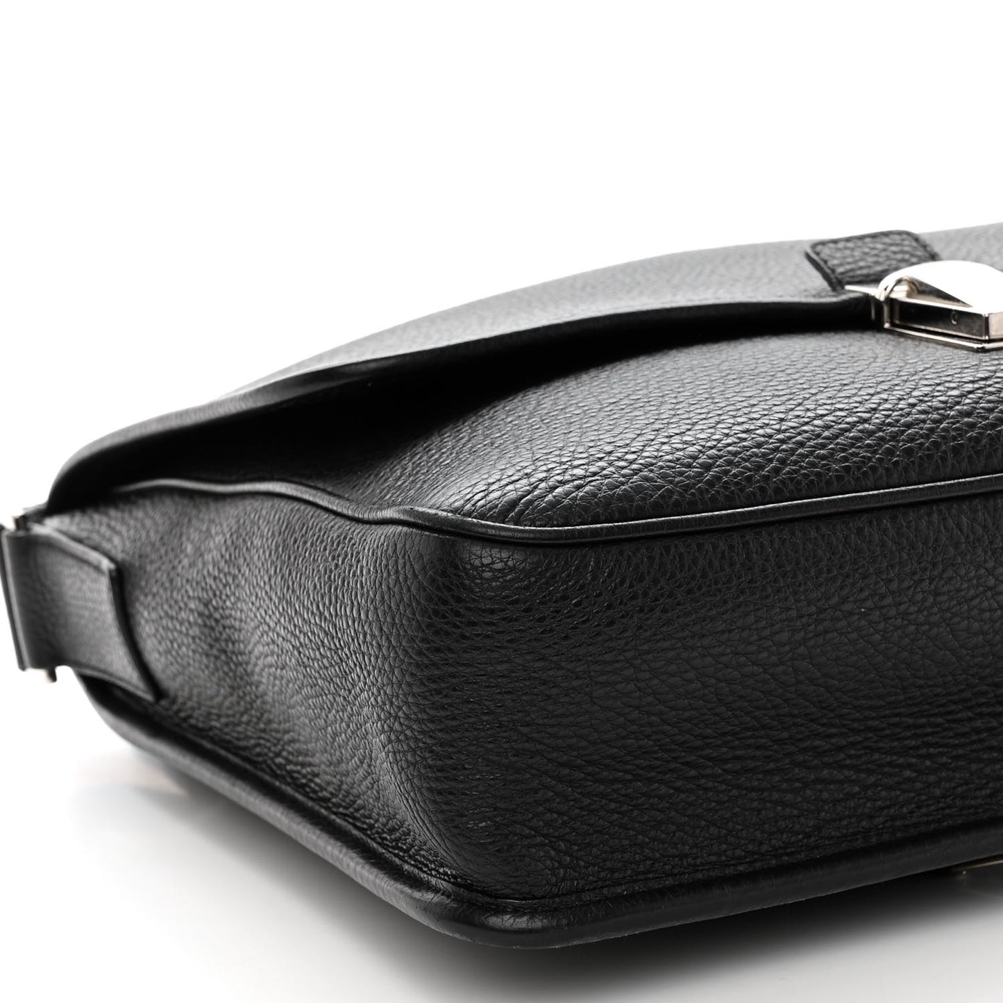 Vitello Daino Flat Flap Messenger Bag Black