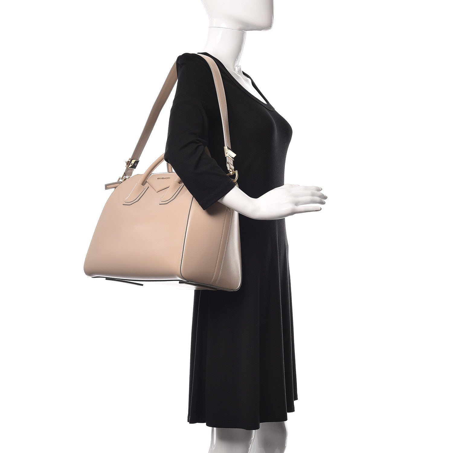 Givenchy Shiny Lord Calfskin Medium Antigona Sand 2 of 10