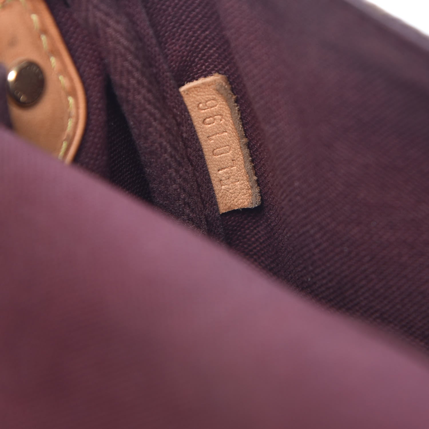 Louis Vuitton Monogram Favorite MM 7 of 14