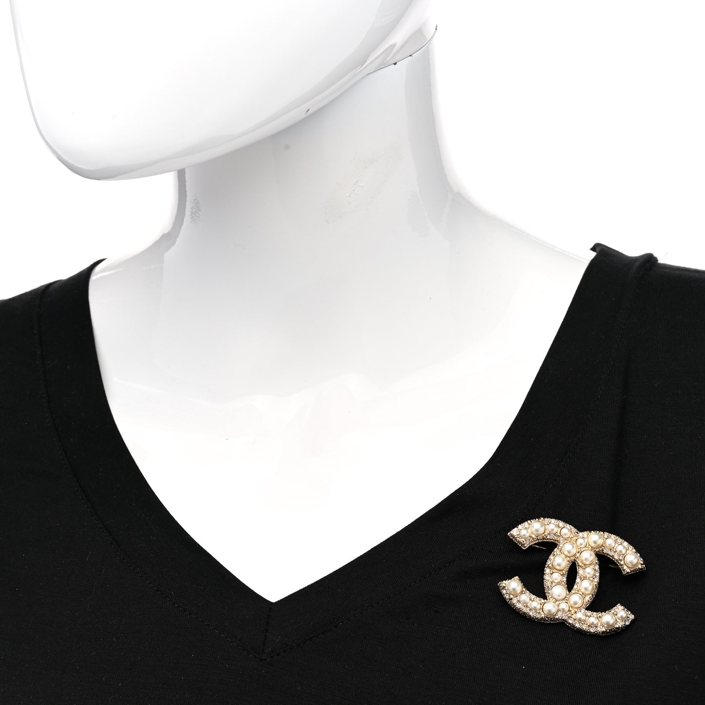 Metal Crystal Graduated Pearl CC Brooch Gold
