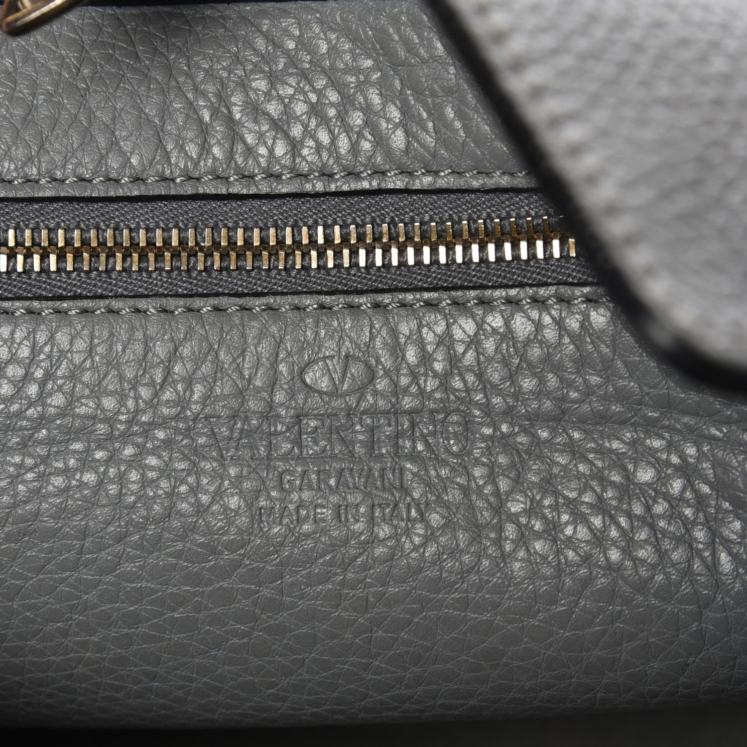 Valentino Garavani Pebbled Calfskin Small Rockstud Flip-Lock Messenger Bag Light Stone 6 of 14
