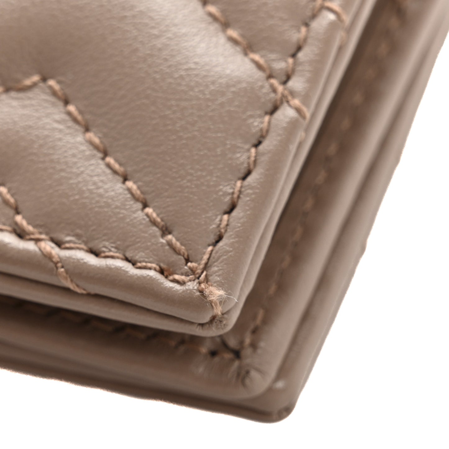 Calfskin Matelasse GG Marmont Card Case Wallet Porcelain Rose