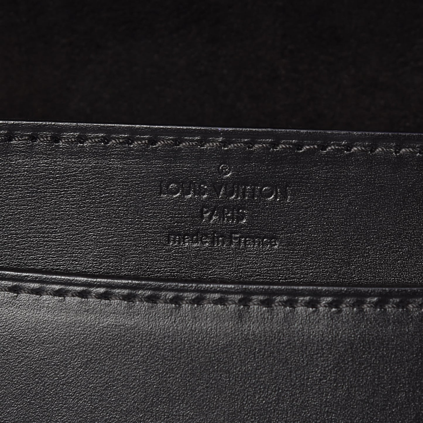 Calfskin Chain Louise GM Black
