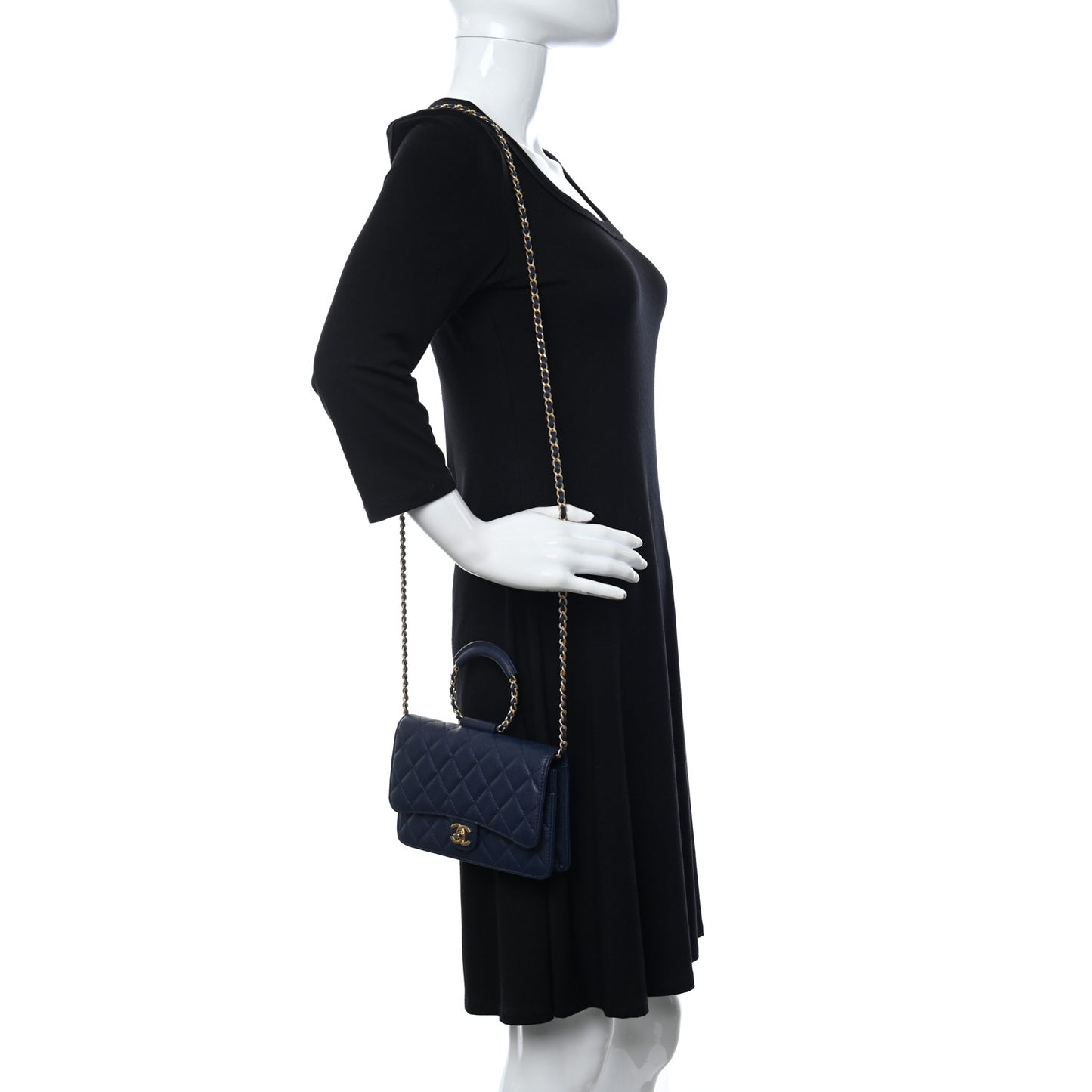 Caviar Quilted Chain Handle Round Wallet On Chain WOC Navy