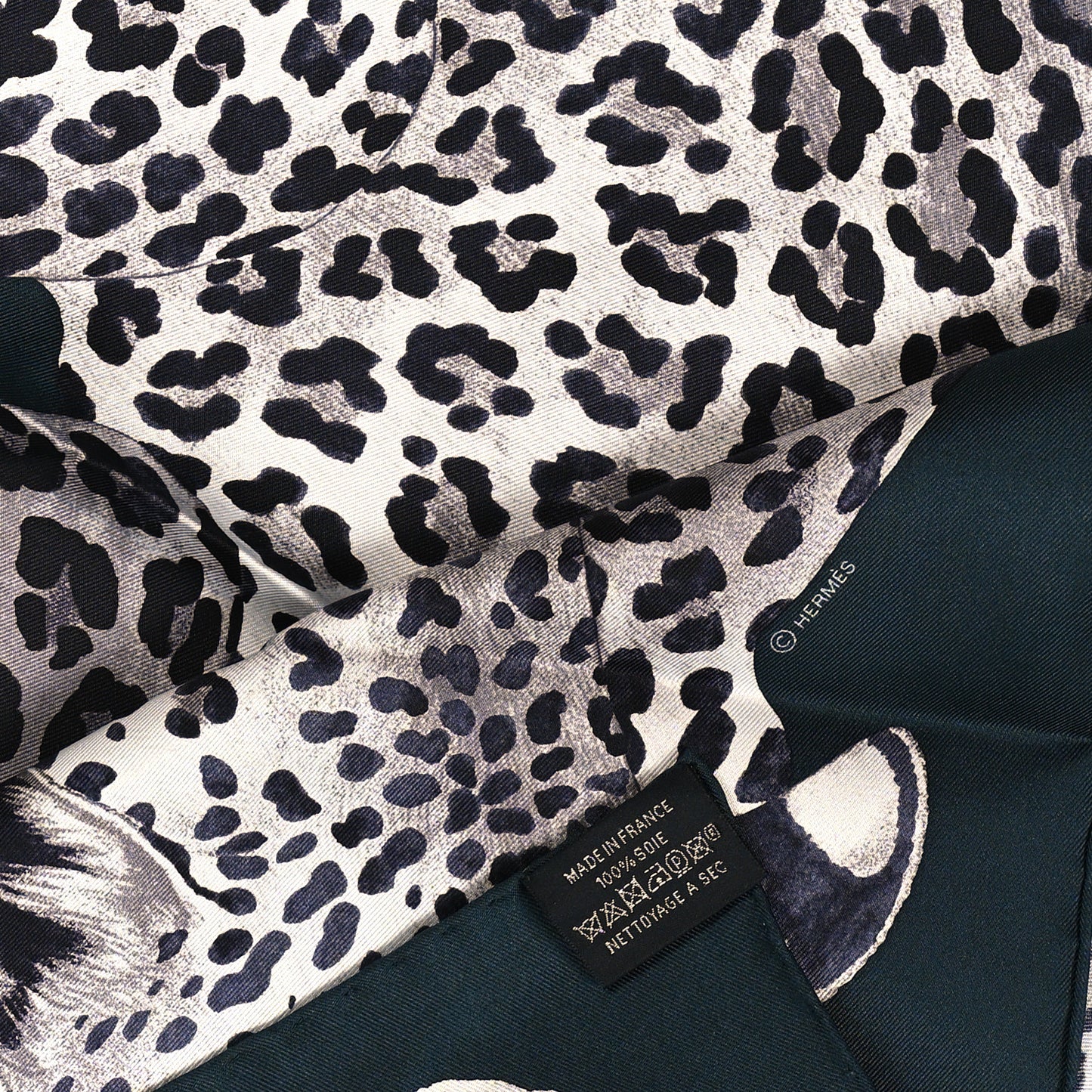Silk Twill Lazy Leopardesses Scarf 90 Vert Black Gris