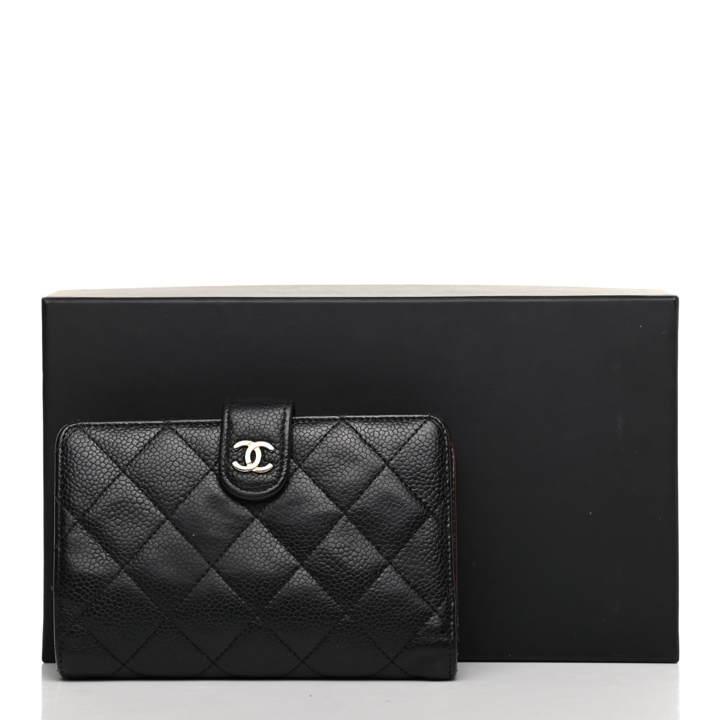 Caviar Quilted Zipped Pocket Wallet Black