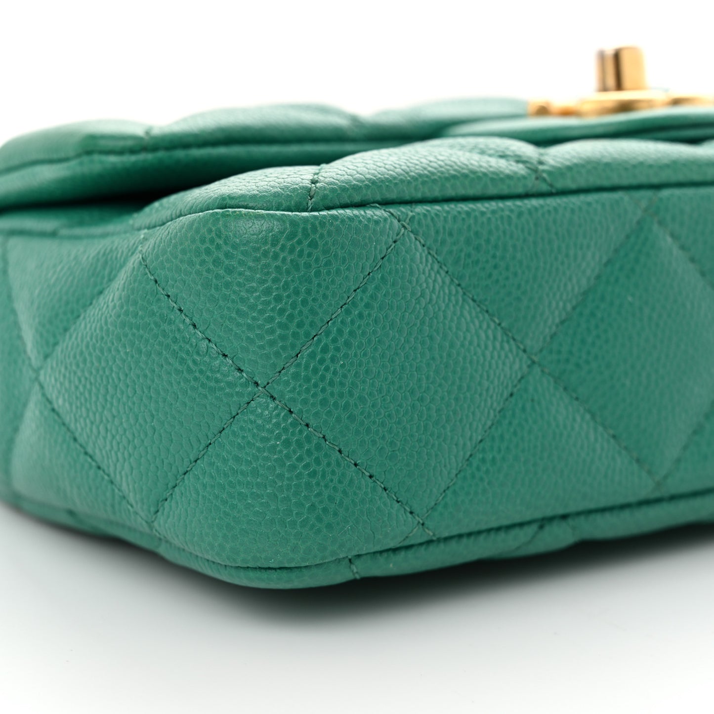 Caviar Quilted Mini Sweetheart Flap Green