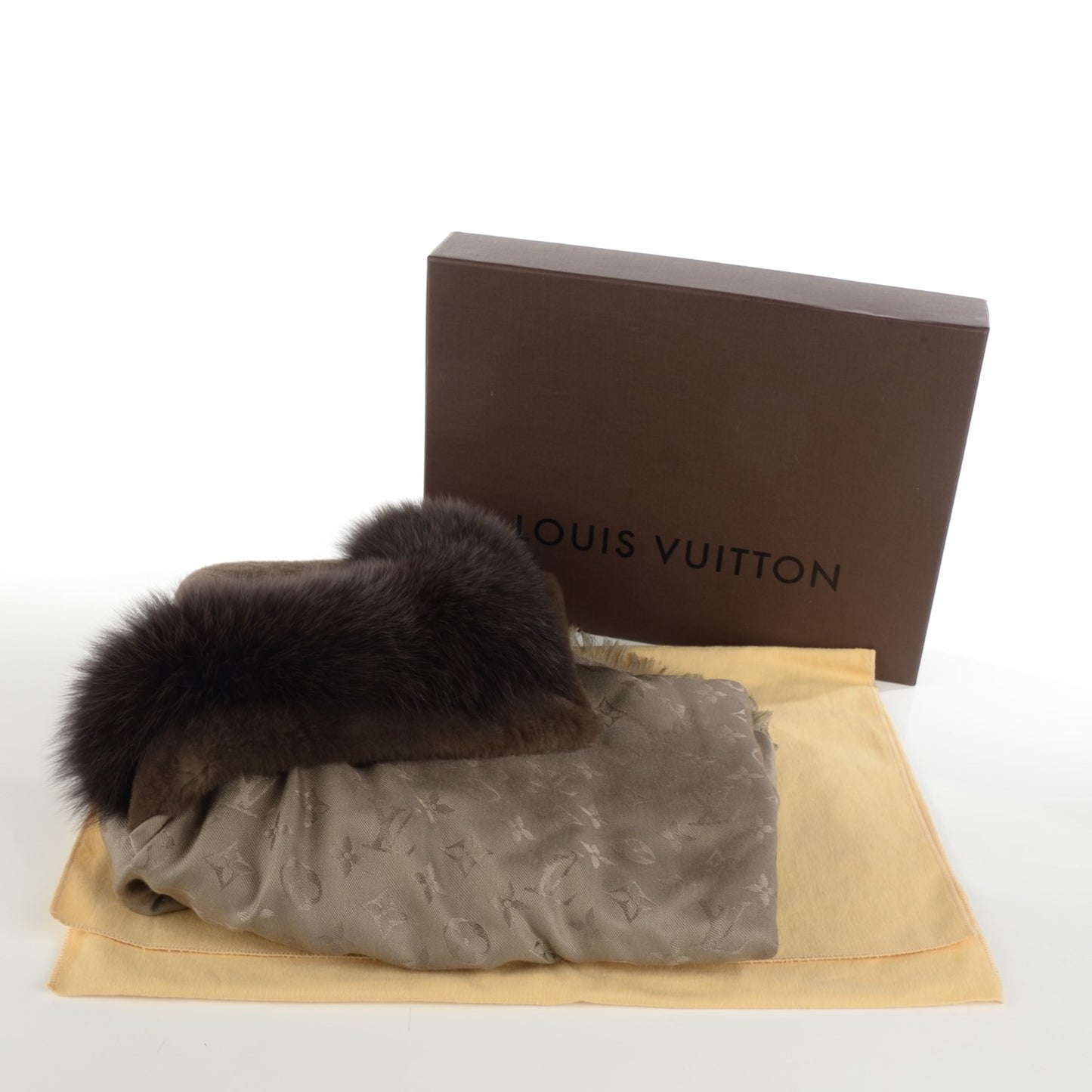 Monogram V Fur Shawl Verone