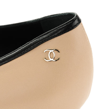 Chanel Lambskin Bow Pointed Toe Pumps 39.5 Beige Black 4 of 8