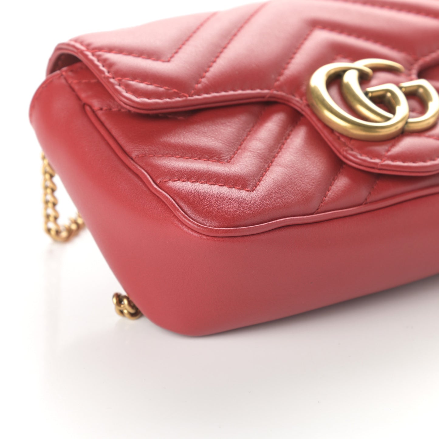 Calfskin Matelasse Super Mini GG Marmont Shoulder Bag Hibiscus Red