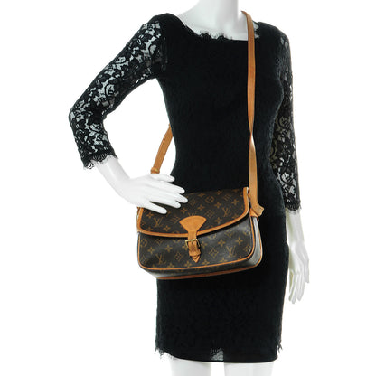 Louis Vuitton Monogram Sologne 2 of 15