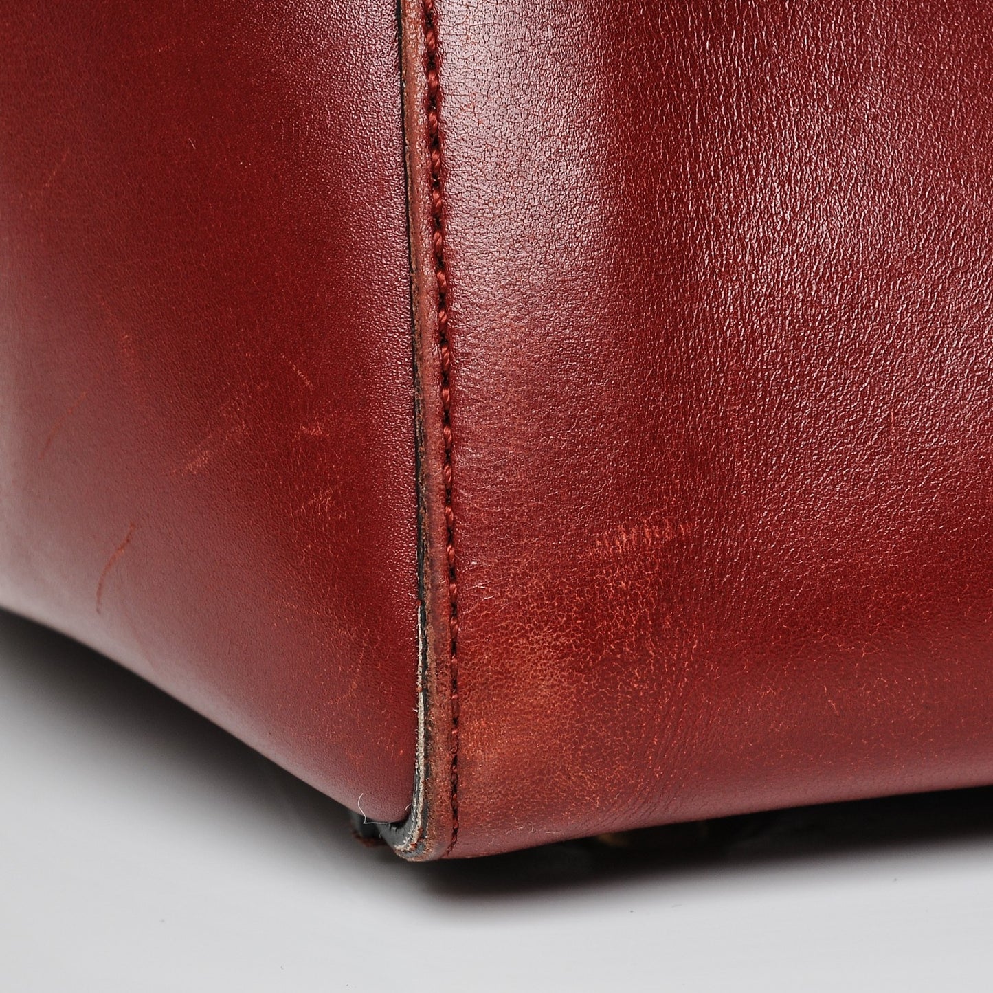 Smooth Calfskin Medium Edge Shoulder Bag Red