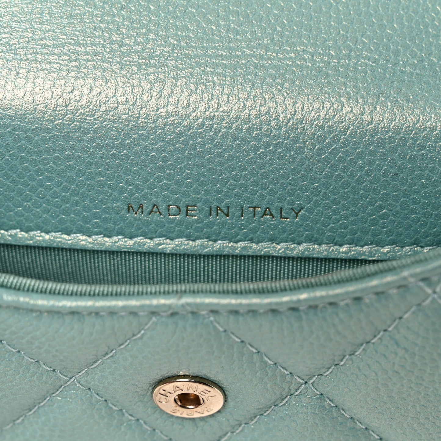 Iridescent Caviar Quilted Pearl On Top Coin Purse With Chain Light Green