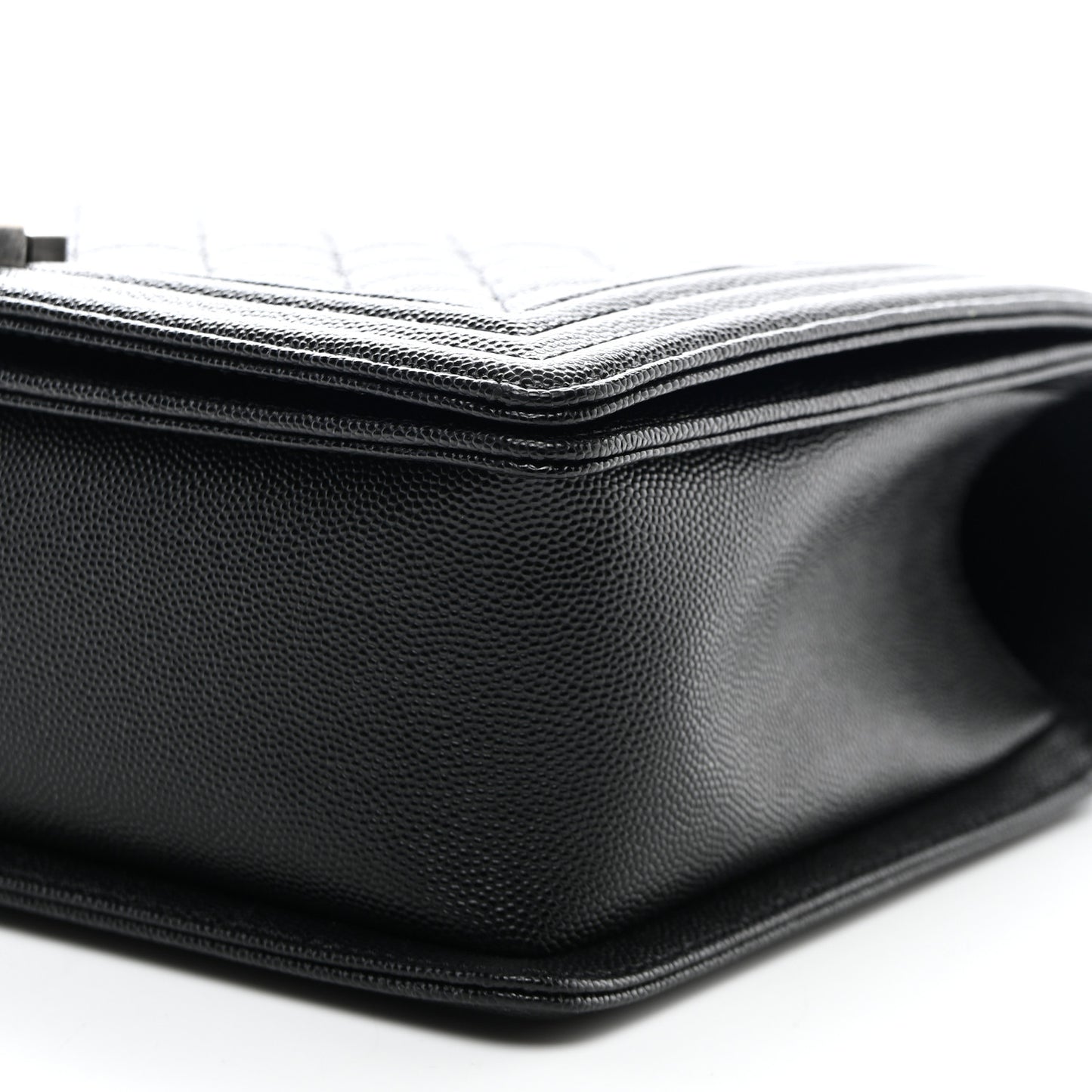 Caviar Quilted New Medium Boy Flap Black