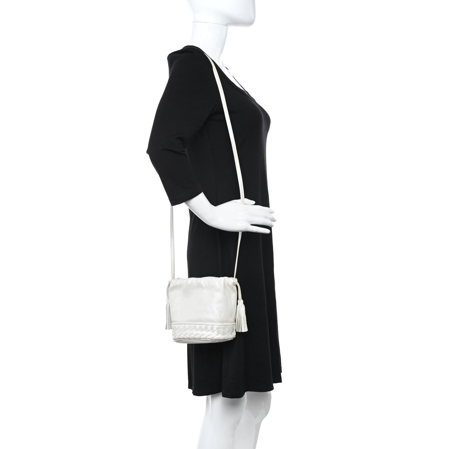 Bottega Veneta Nappa Intrecciato Drawstring Bucket Bag White 2 of 14