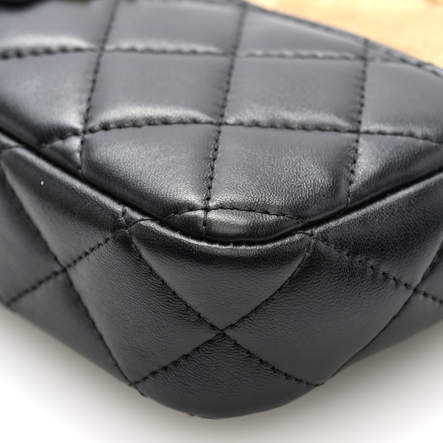 Suede Shiny Lambskin Quilted Phone Holder With Chain Black Beige