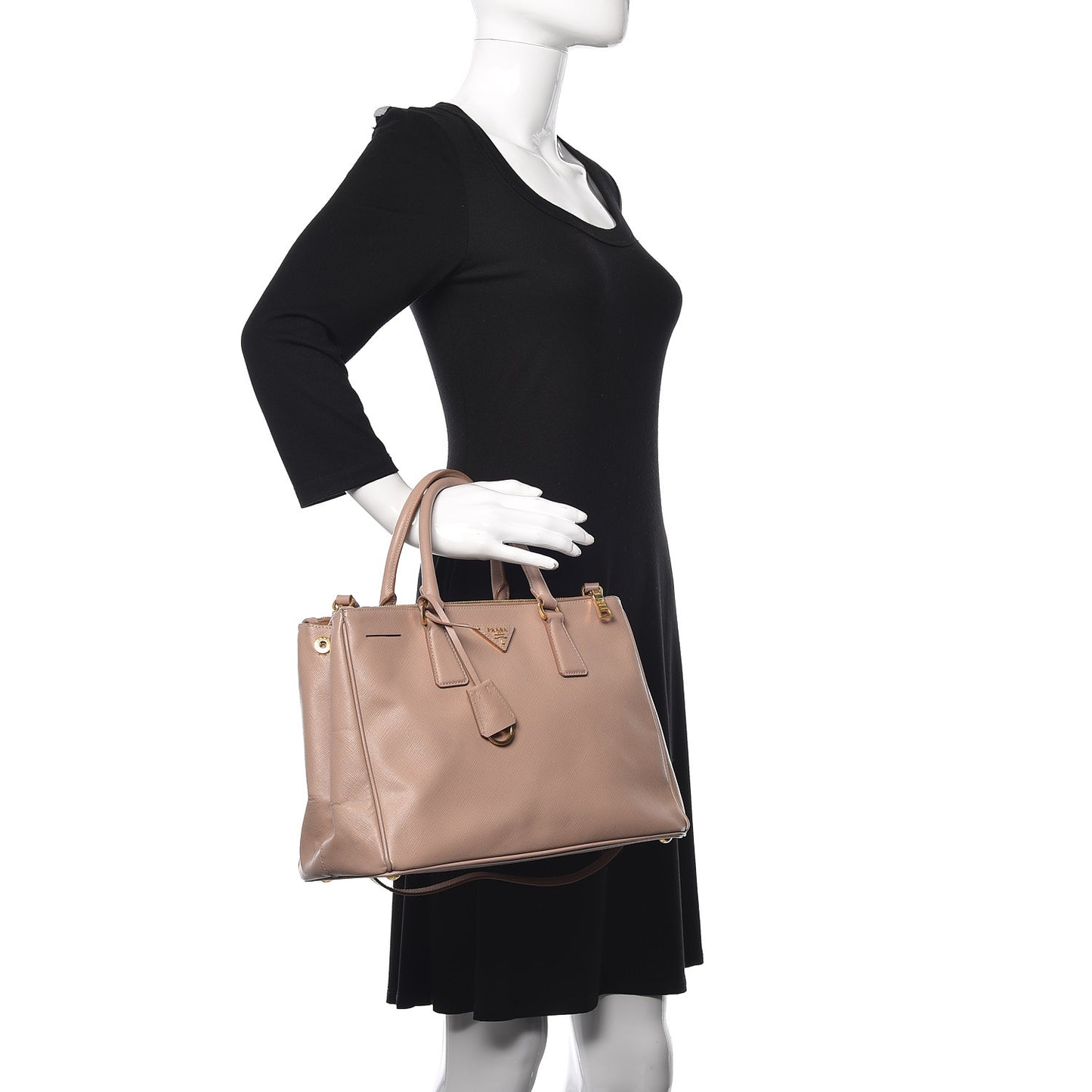 Saffiano Medium Galleria Double Zip Tote Cammeo