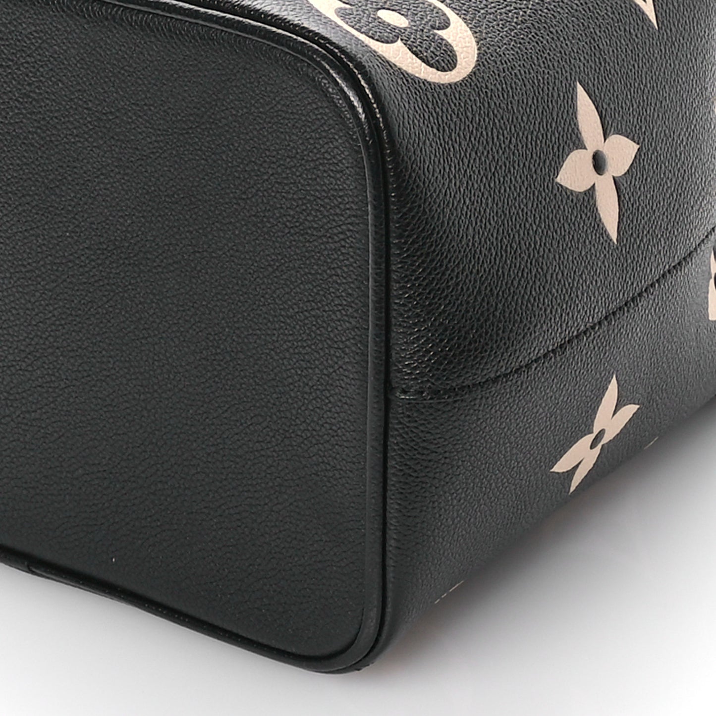 Empreinte Monogram Giant Neonoe MM Black Beige