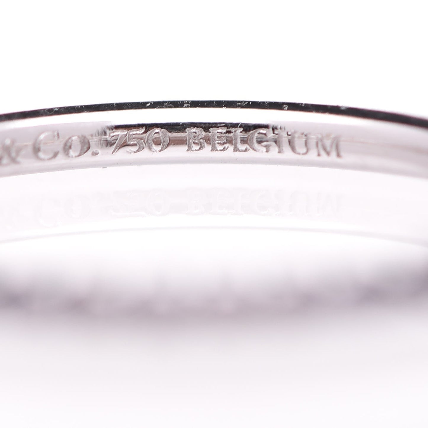 18K White Gold Iolite Metro Ring 48 4.5