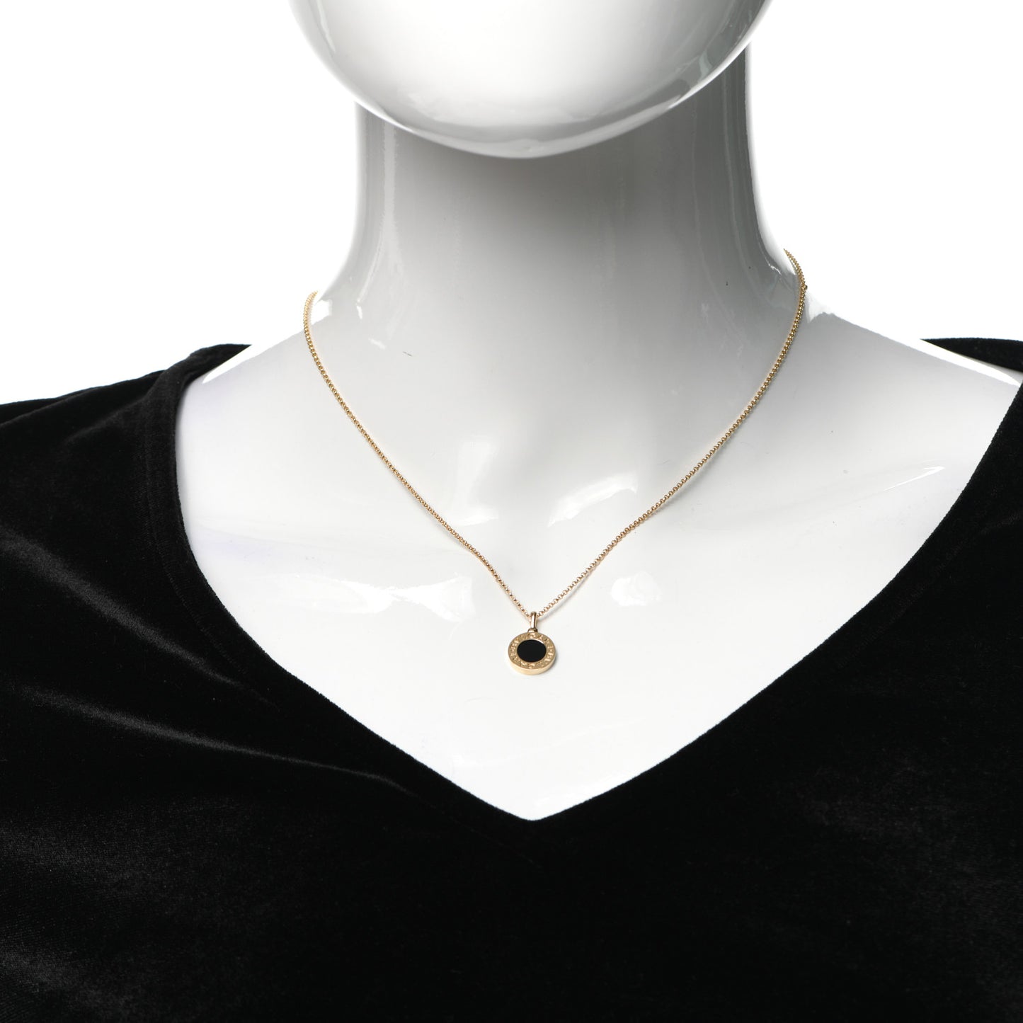 18K Yellow Gold Black Onyx BVLGARI BVLGARI Pendant Necklace