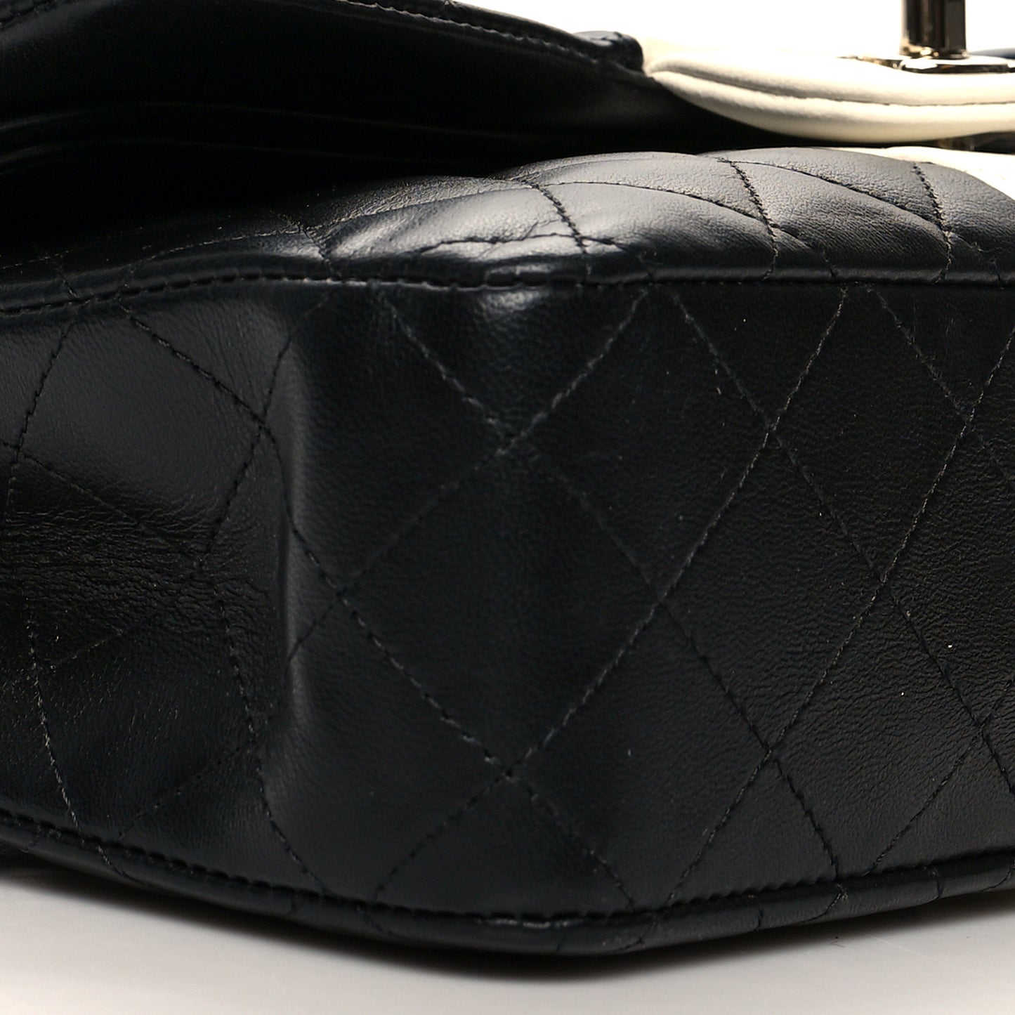 Lambskin Quilted Medium Double Flap Black White