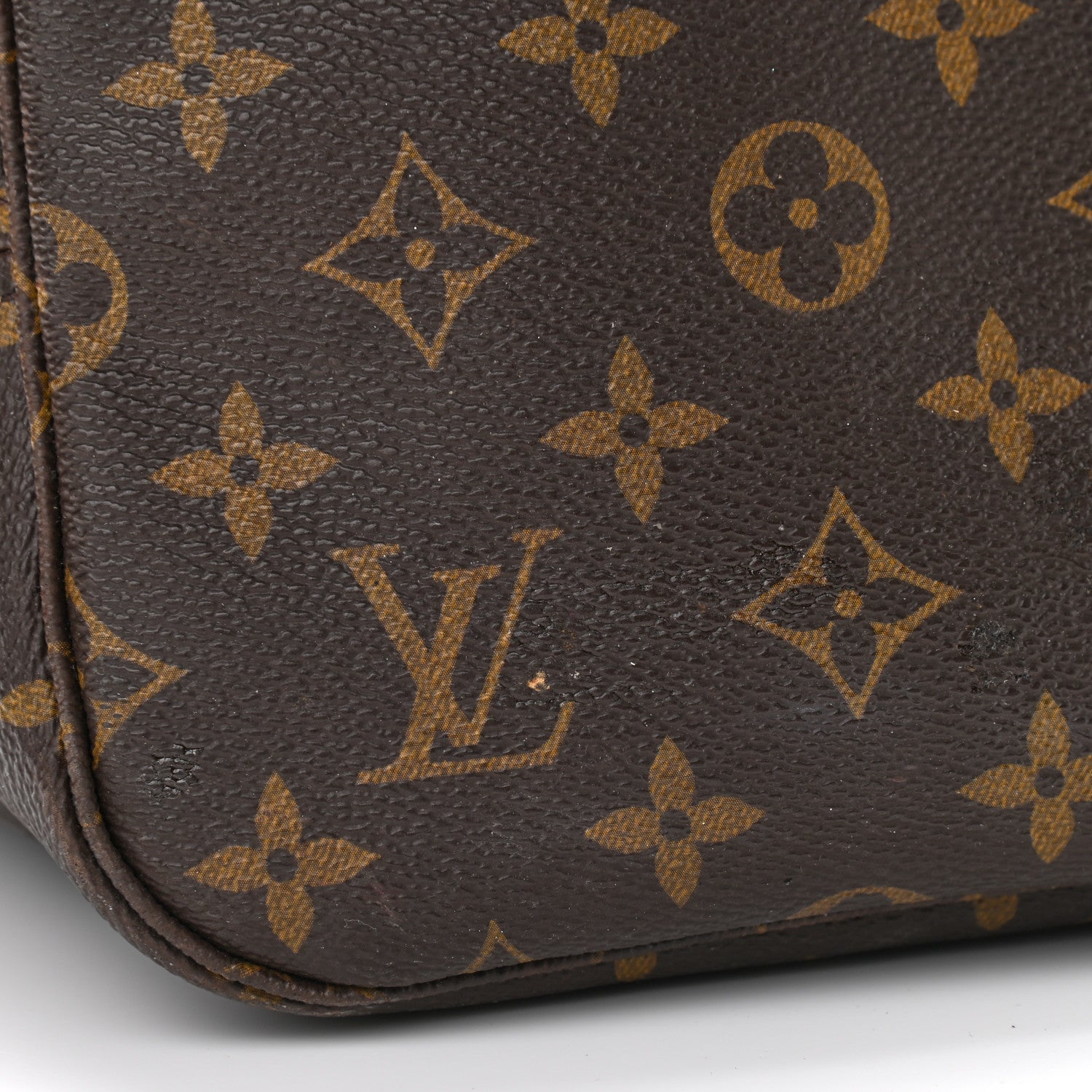 Louis Vuitton Monogram Neverfull MM 15 of 21