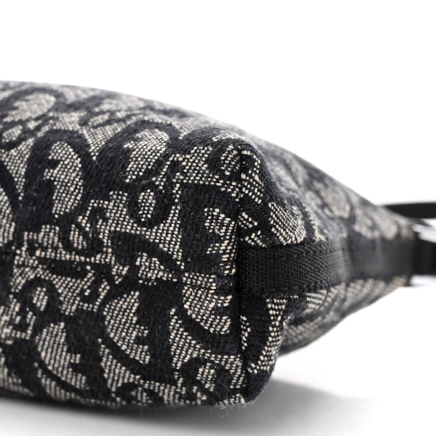 Monogram Shoulder Bag Pochette Black