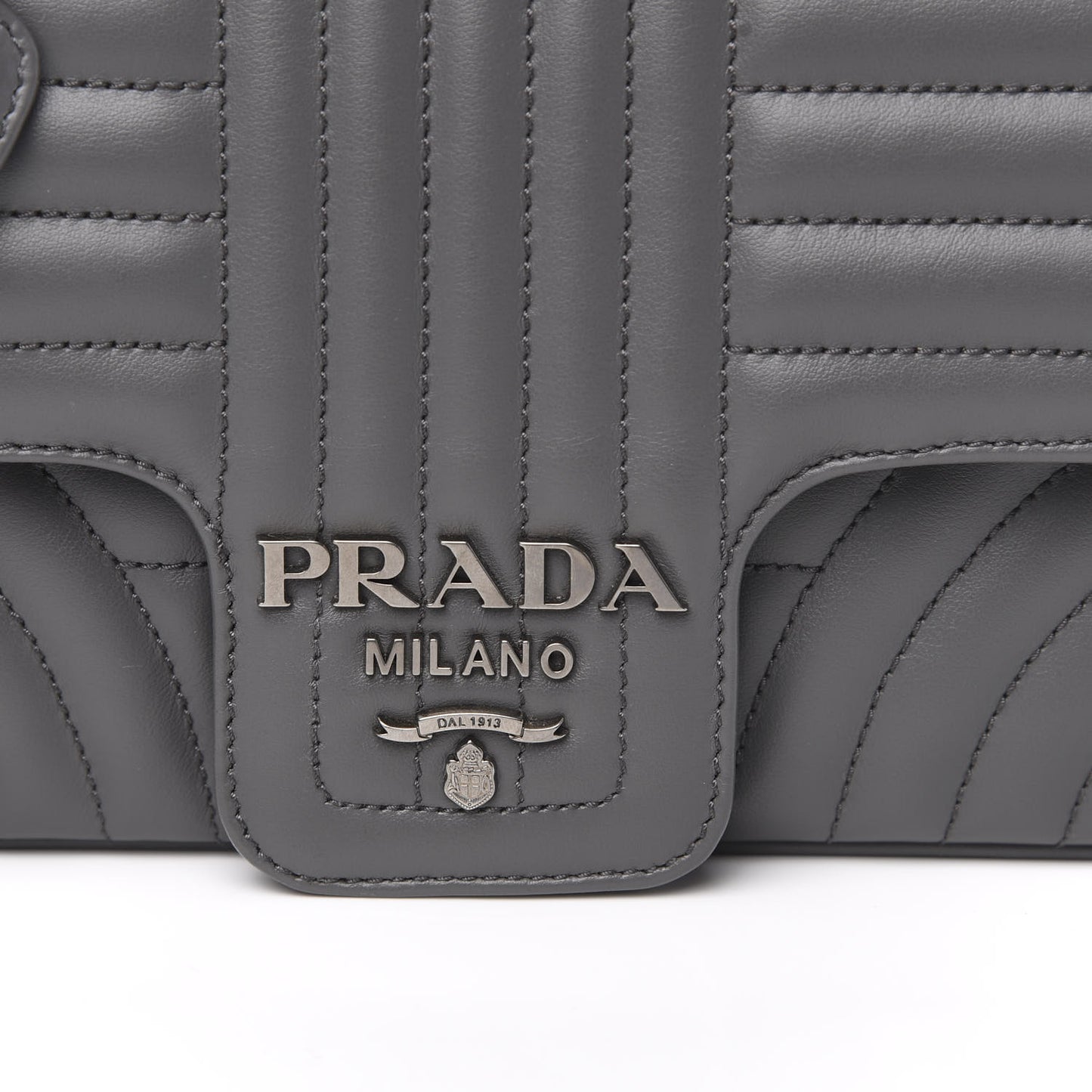 Soft Calfskin Impunture Diagramme Medium Chain Flap Shoulder Bag Mercurio