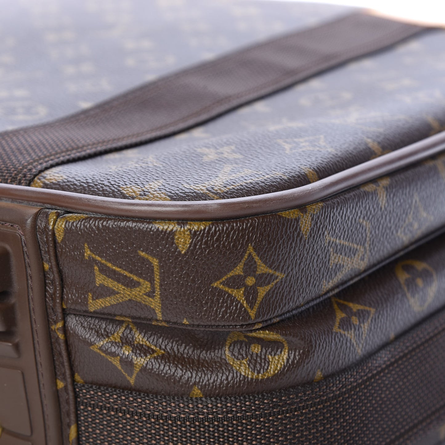 Monogram Satellite 53