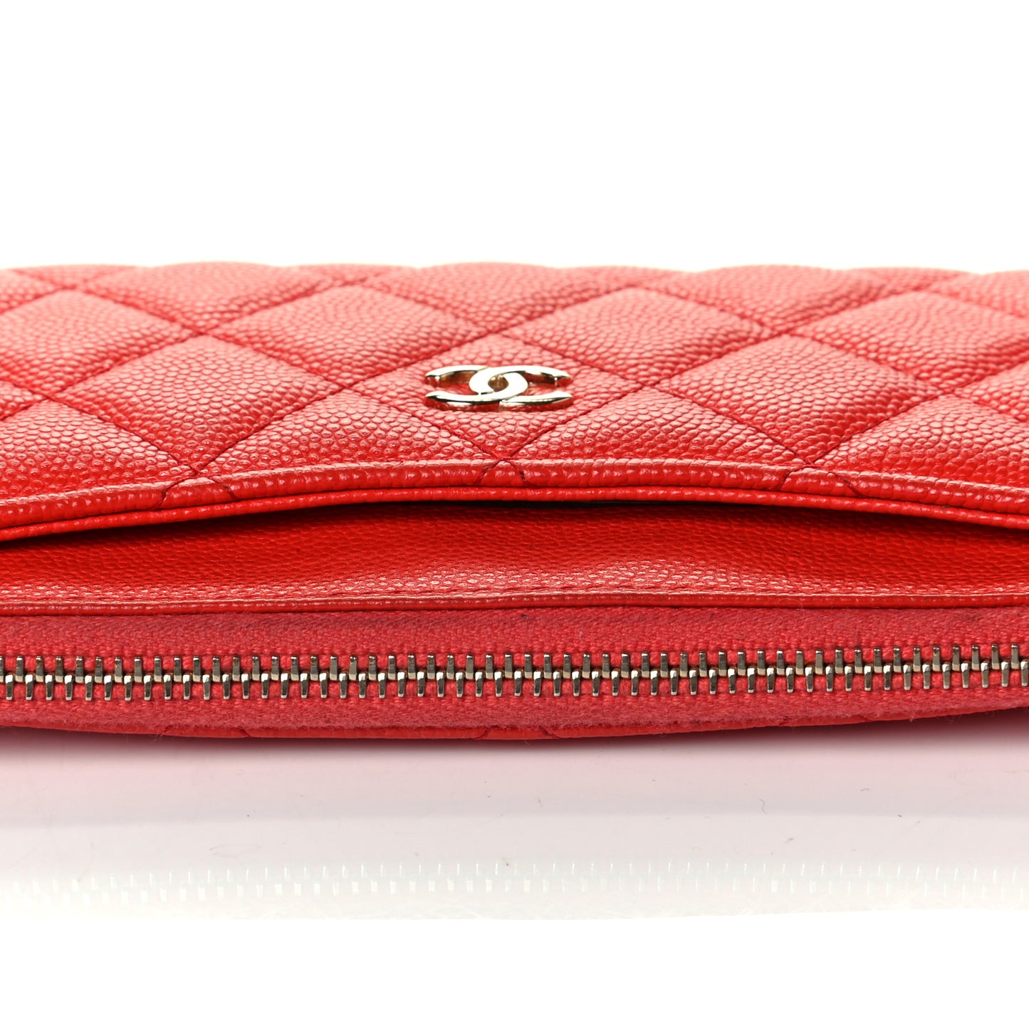Caviar Quilted Classic Zip Pouch Red