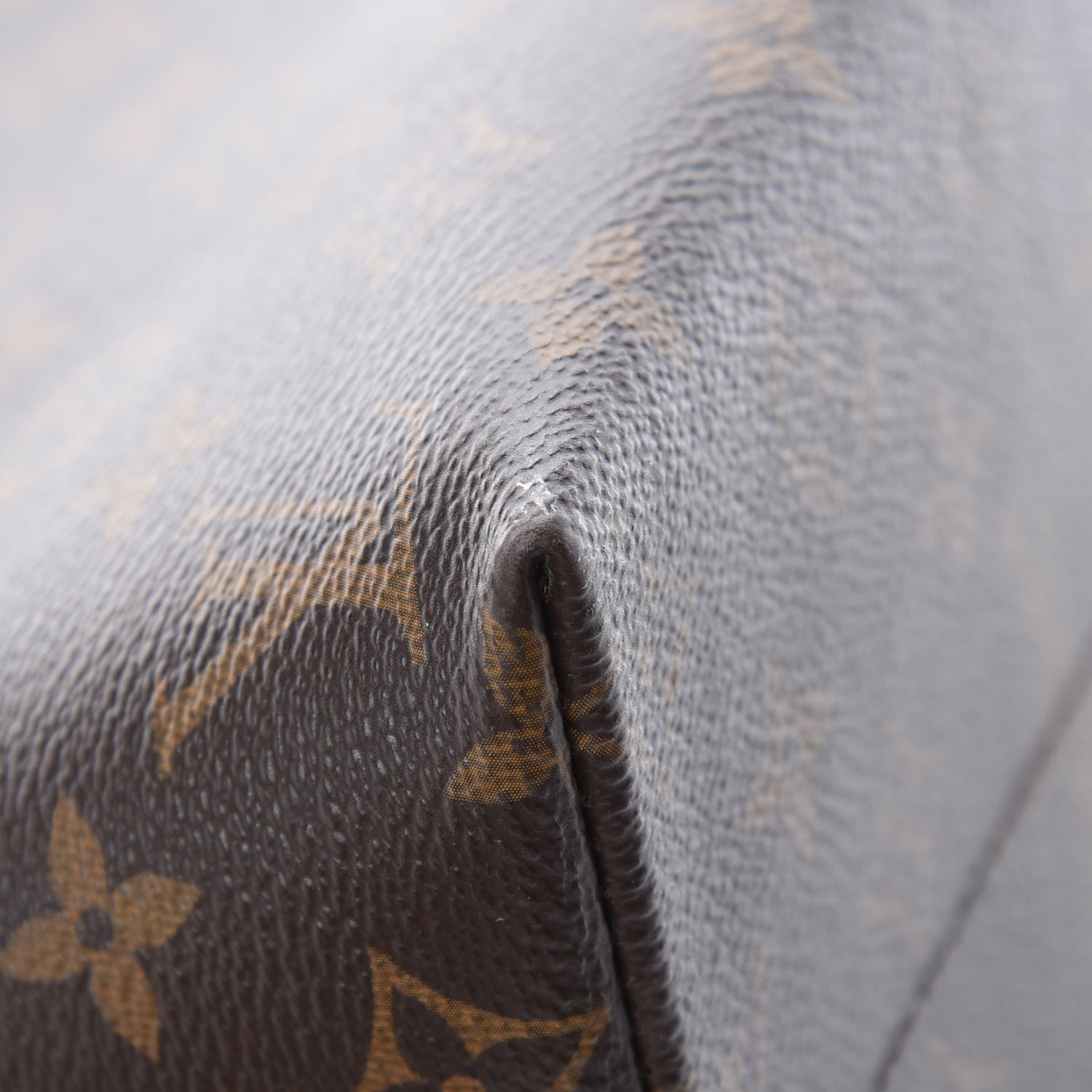 Louis Vuitton Monogram Alma BNB Raisin 9 of 12